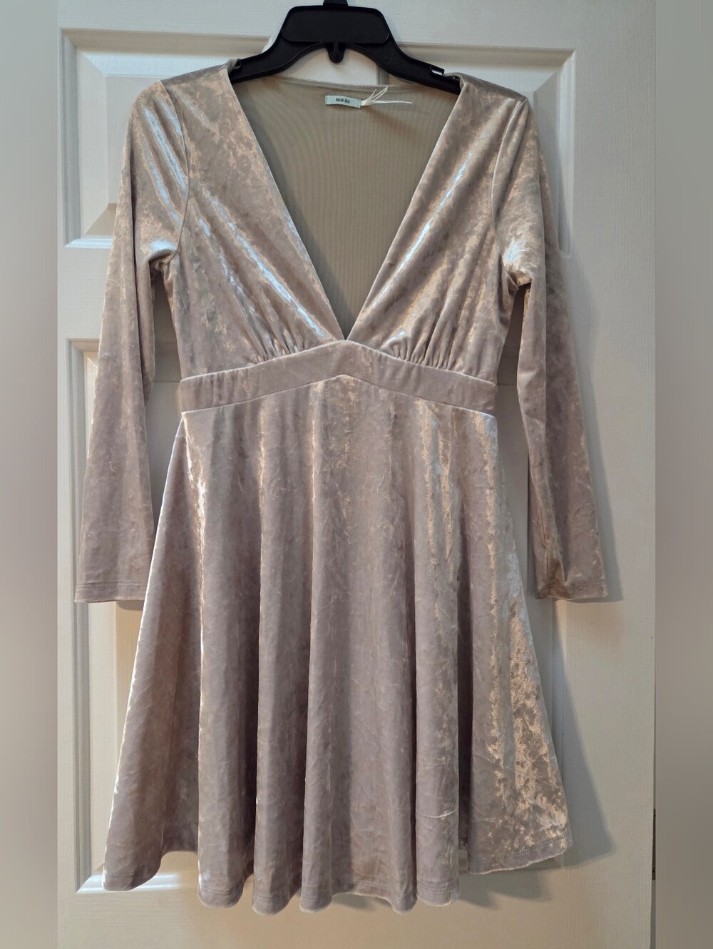 Kimchi Blue Silver Crushed Velvet Plunge Long Sleeve Skater Mini Dress - Size M